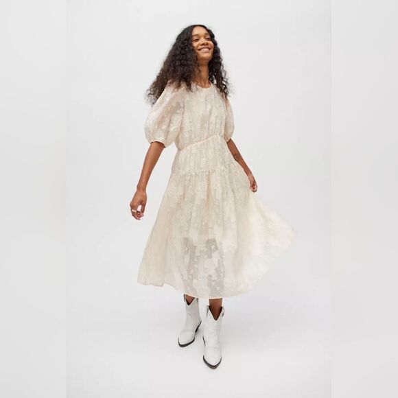 NWOT Moon River Tiered Midi Dress Cream Embroidered Size Small‎ Puff Sleeve - Picture 1 of 6